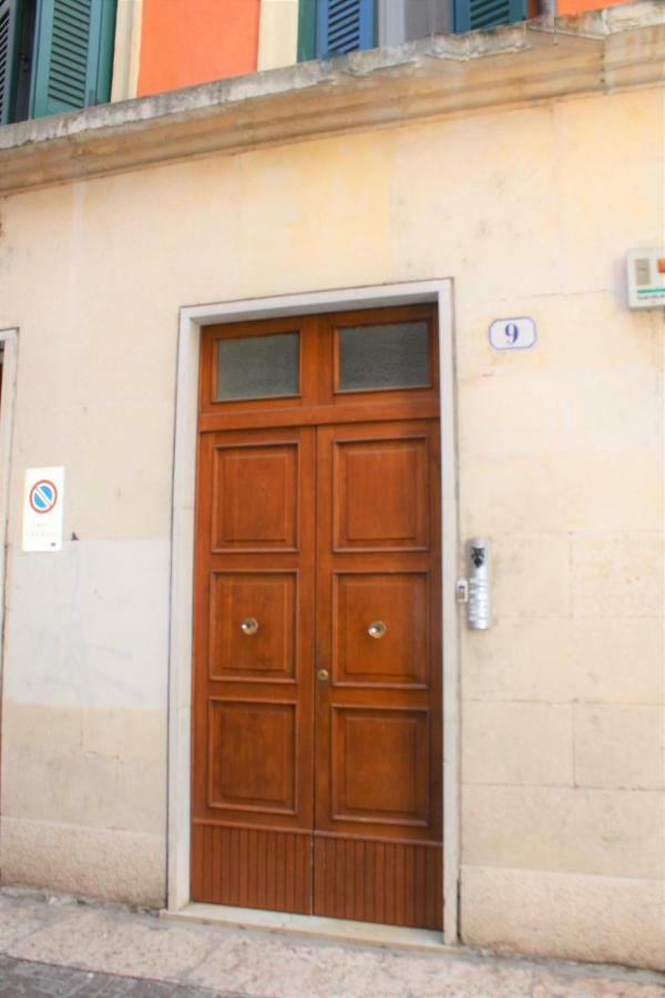 Fiore d'arancio Luxury City Center Apartment Verona Esterno foto