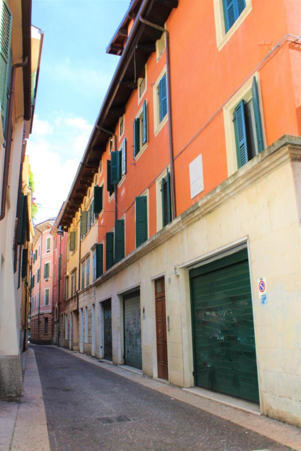 Fiore d'arancio Luxury City Center Apartment Verona Esterno foto